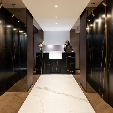 Howard Sur Seine - Asnieres Paris La Defense Exterior photo