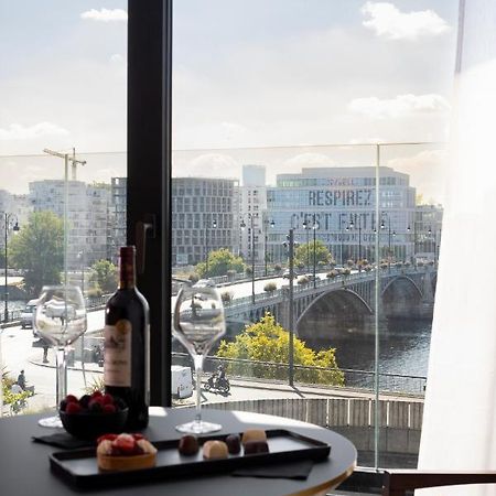 Howard Sur Seine - Asnieres Paris La Defense Exterior photo